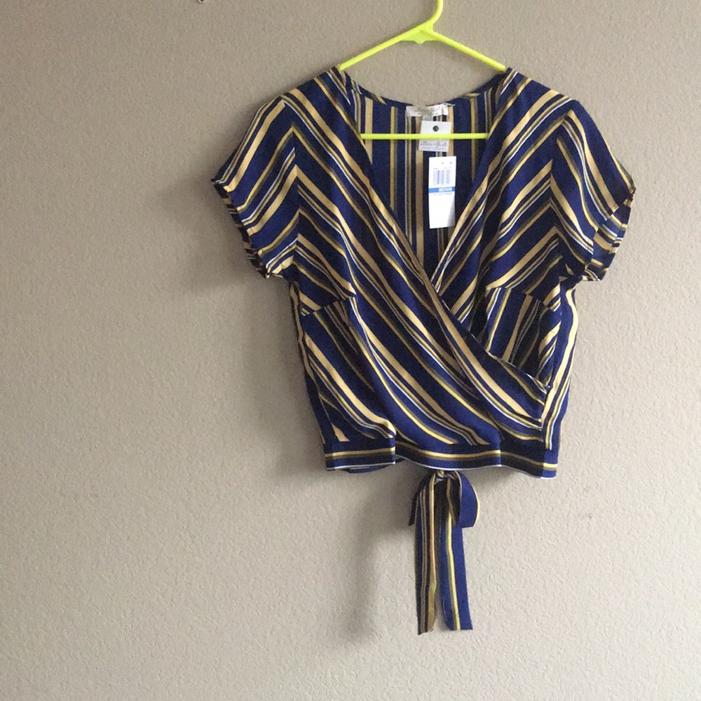 Juniors' Striped Wrap T